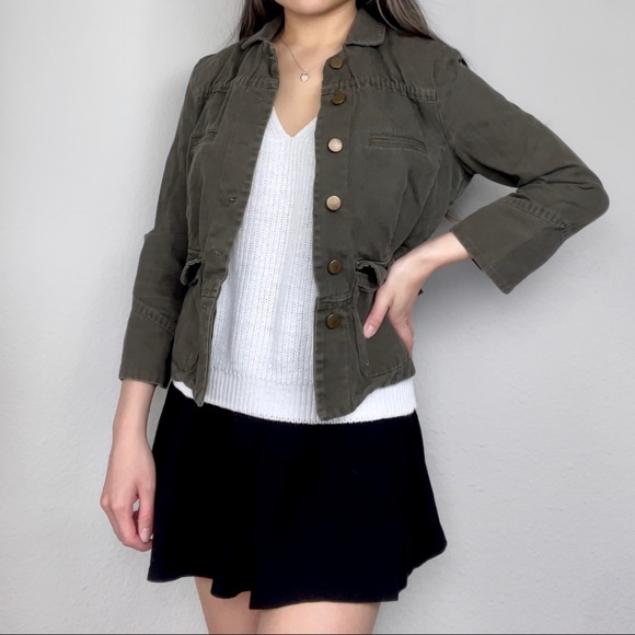 Dark Olive Green Three-Quarter-Sleeve Button-Up Fitted Field Jacket | View - Picture 2 of 5